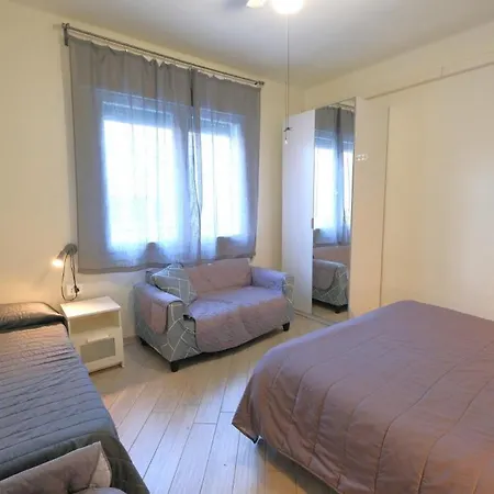 Casa Rossa Tre In Centro Apartment *